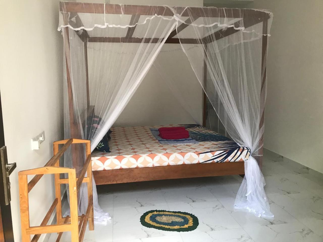 Navodya Guest Mirissa Hotel Room photo
