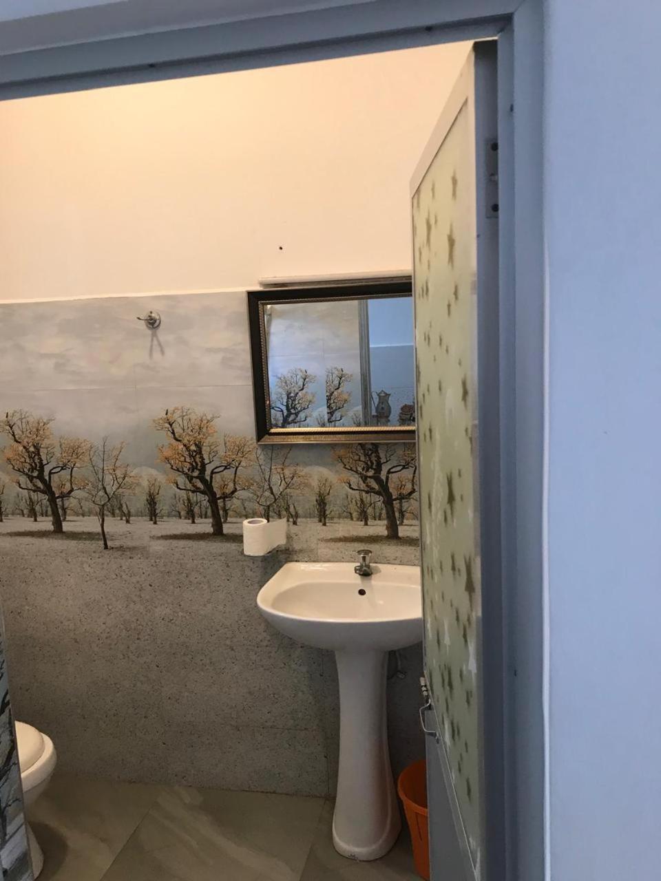 Navodya Guest Mirissa Hotel Room photo